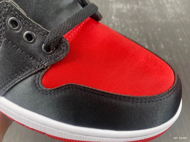1 Air OG FD4810-061 Satin High WMNS Bred Jordan 0530